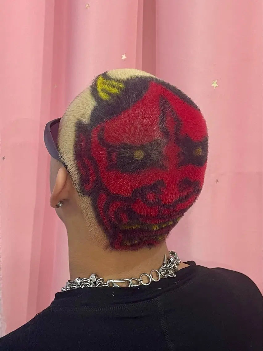 ショート カット ヘアカラー 👽KINA👽 派手髪🦖💖✨のヘアスタイル