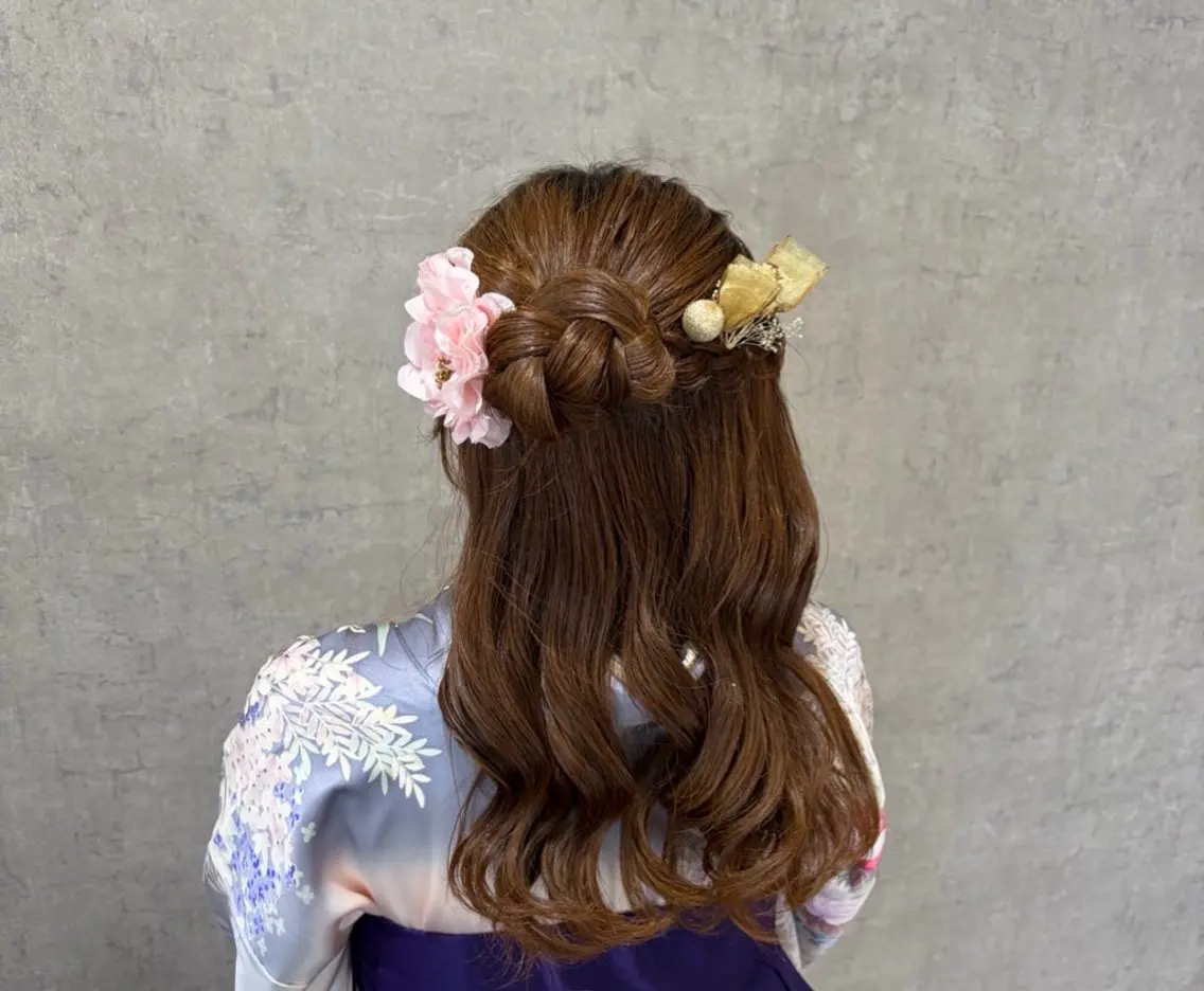 ロング ヘアアレンジ ヘアセット 艶髪/透明感カラー 下山 萌華のヘアスタイル