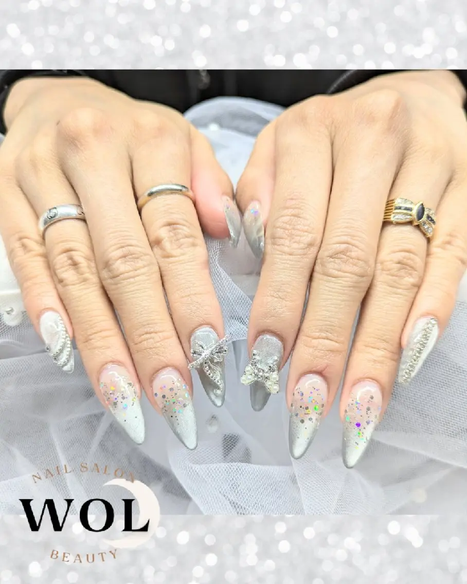 ネイル 長さ出し WOL🌙 momokoのネイルデザイン