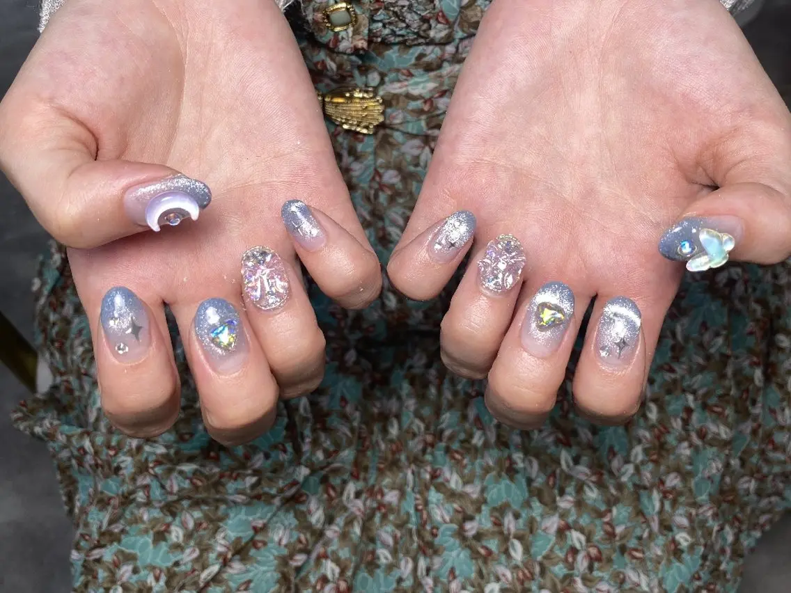 ネイル チークネイル 長さ出し フレンチネイル ジェルネイル キラキラネイル ハンドネイル UM Nail Salonのネイルデザイン