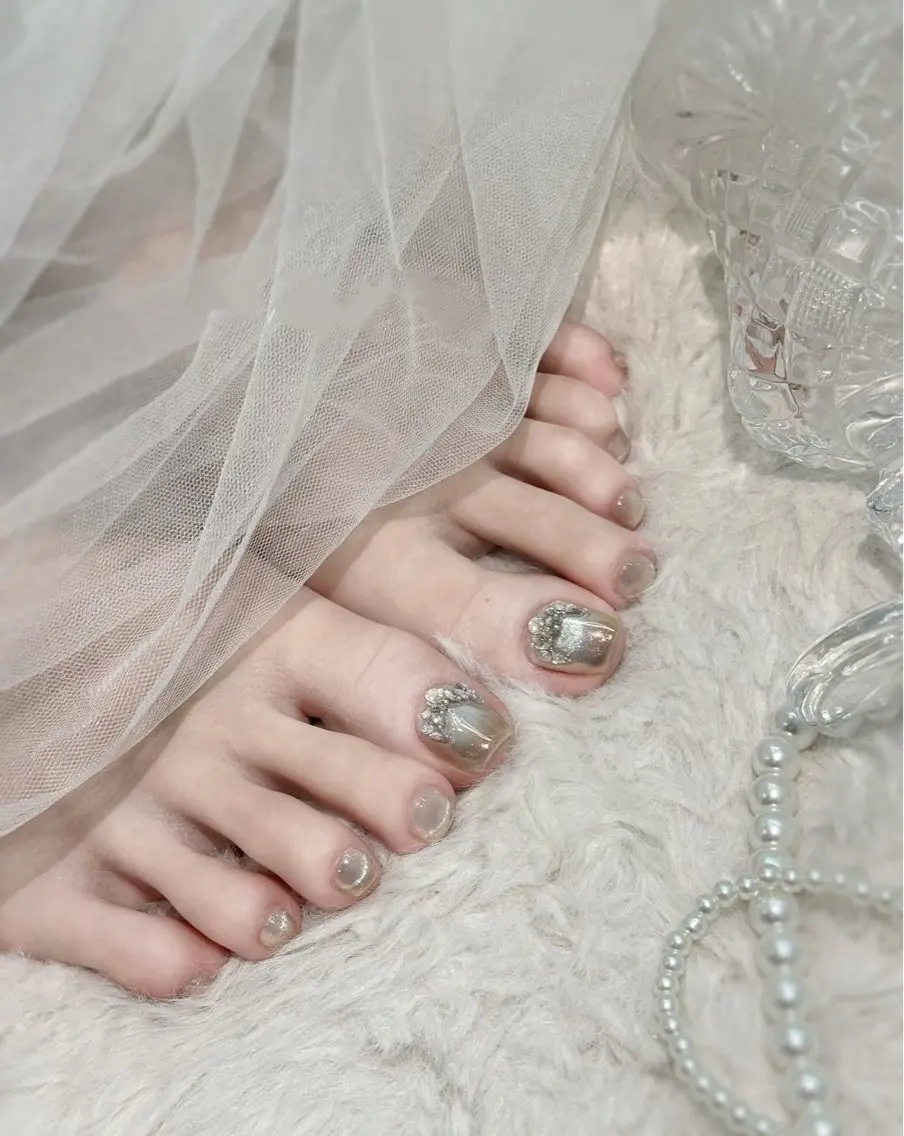 ネイル アートネイル チークネイル ドット フットネイル フレンチネイル フットネイル Rina Mika Nailsのネイルデザイン