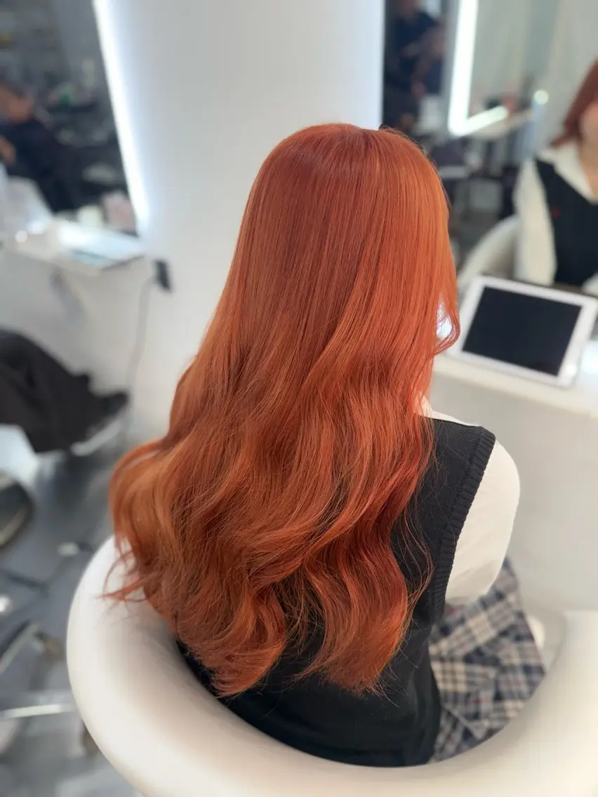 ロング ヘアカラー 𝓱𝓲𝓷𝓪. share天王寺🎀のヘアスタイル