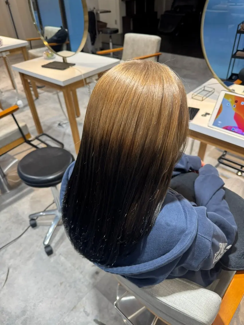 ロング カラー カット ヘアカラー トリートメント 小泉 真緒のヘアスタイル