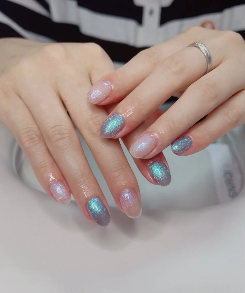 ネイル オーロラネイル 長さ出し フットネイル 韓国ネイル ラメ(グリッター) ハンドネイル 👍thumbs up nail👍のネイルデザイン