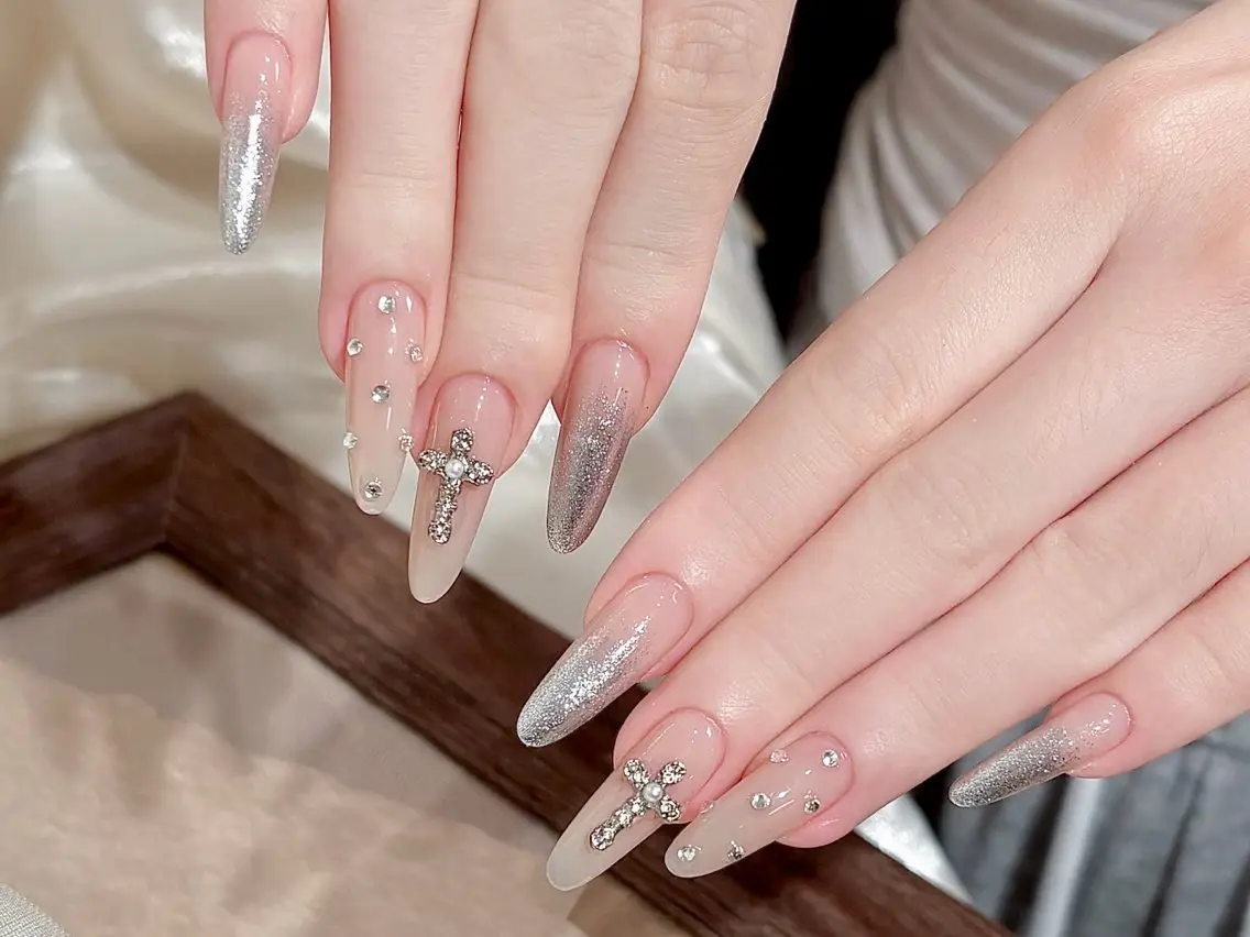 ネイル アートネイル オーロラネイル チークネイル 長さ出し フットネイル ハンドネイル Blossom nail_研修のネイルデザイン