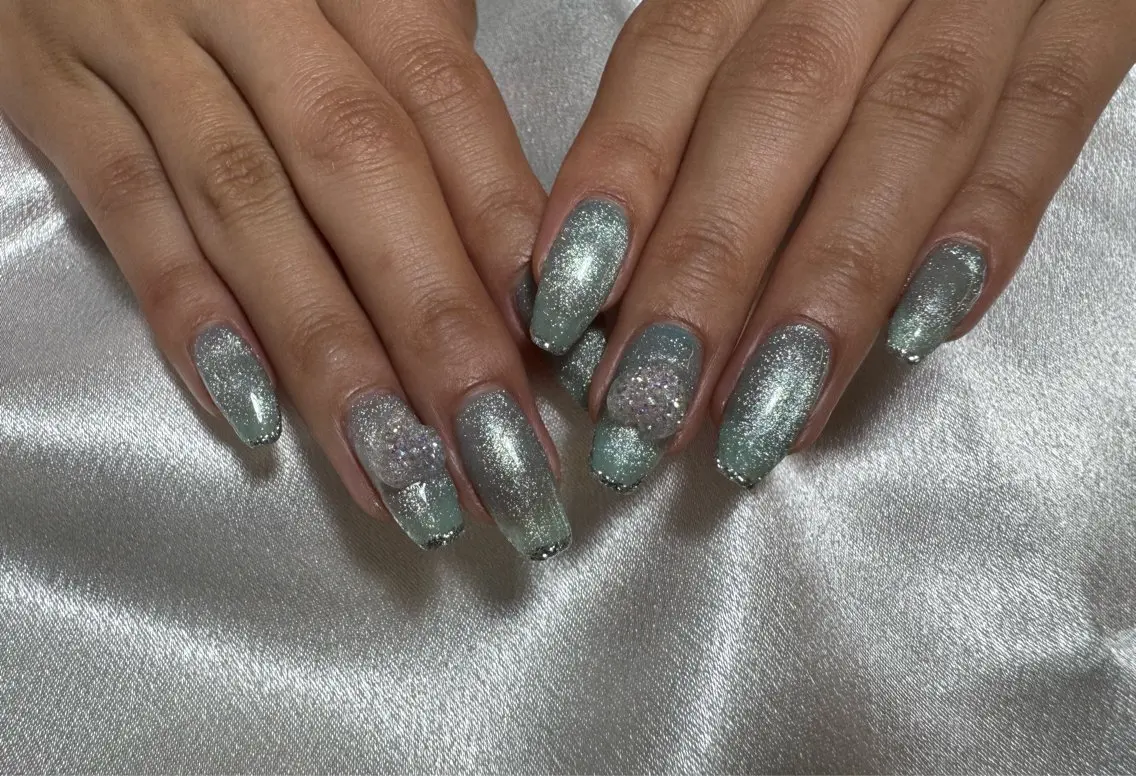 ネイル マグネットネイル Lile'a nailのネイルデザイン