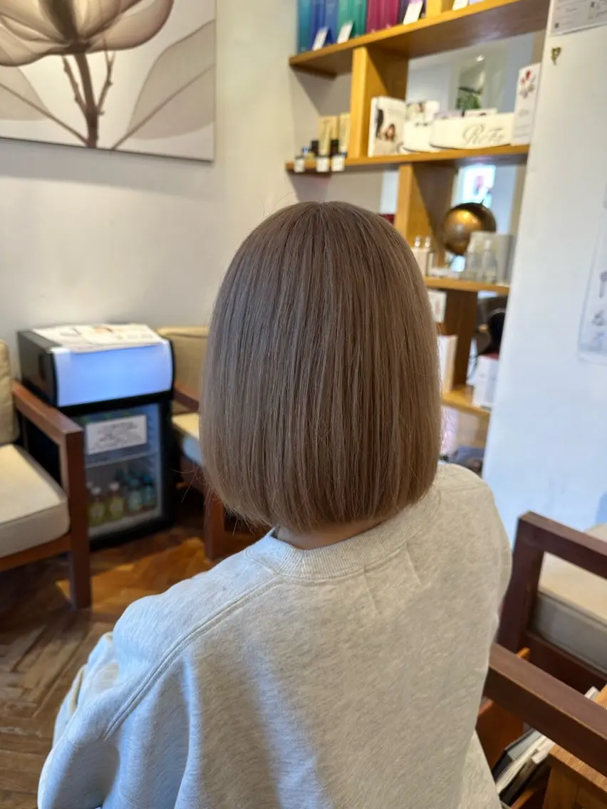 ケアブリーチ➕オンカラー➕無料トリートメント🌈の写真