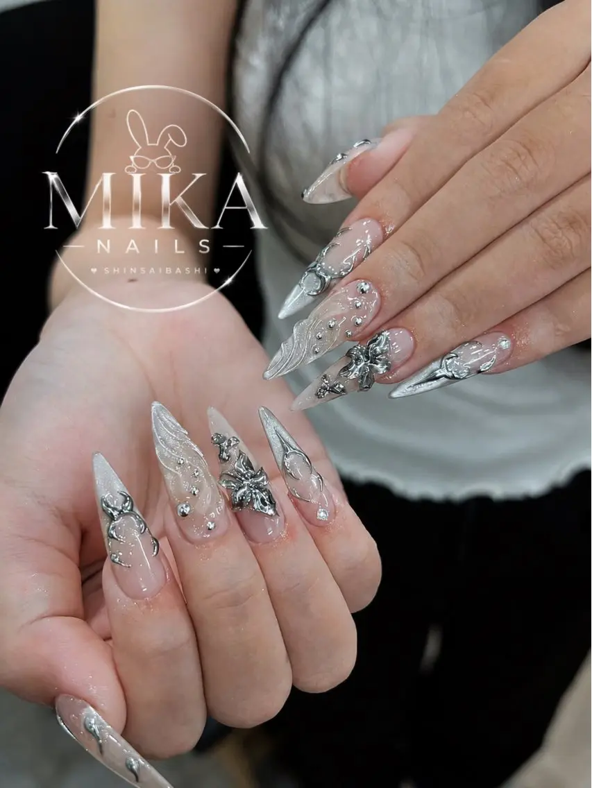 ネイル アートネイル チークネイル ドット フットネイル フレンチネイル ハンドネイル Luna Mikaのネイルデザイン