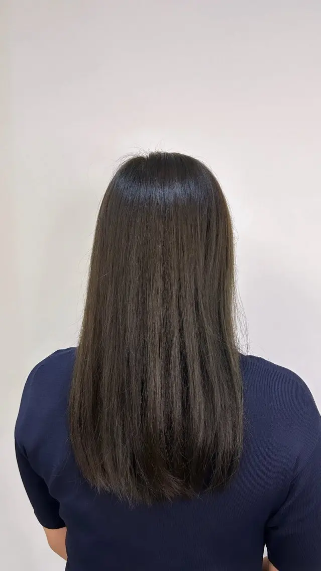 セミロング カラー グレージュ オリーブグレージュ オリーブグレー AIRI 🦋のヘアスタイル