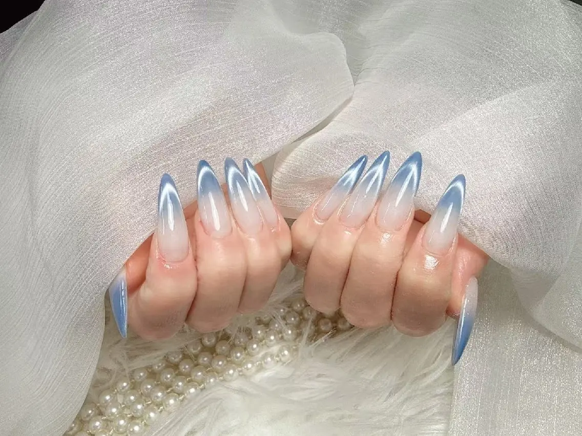 ネイル ENsalon AKIRAのネイルデザイン