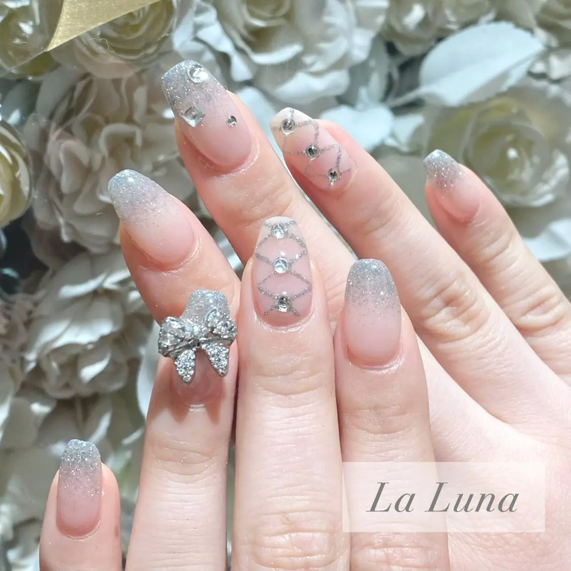 ネイル アートネイル リボン LaLuna🌙 Natsukiのネイルデザイン