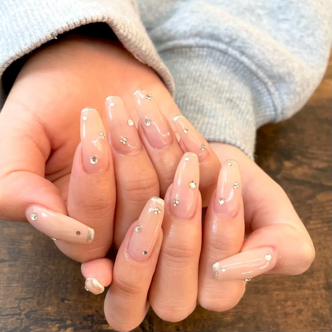 ネイル ストーンネイル ueki junのネイルデザイン