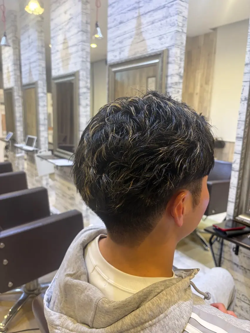 ショート カラー パーマ ハイライトカラー ハイライト 米山 大空のヘアスタイル