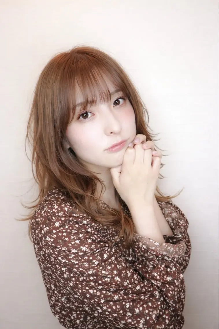 ロング カラー レイヤーカット シースルーバング 野呂 隼人のヘアスタイル