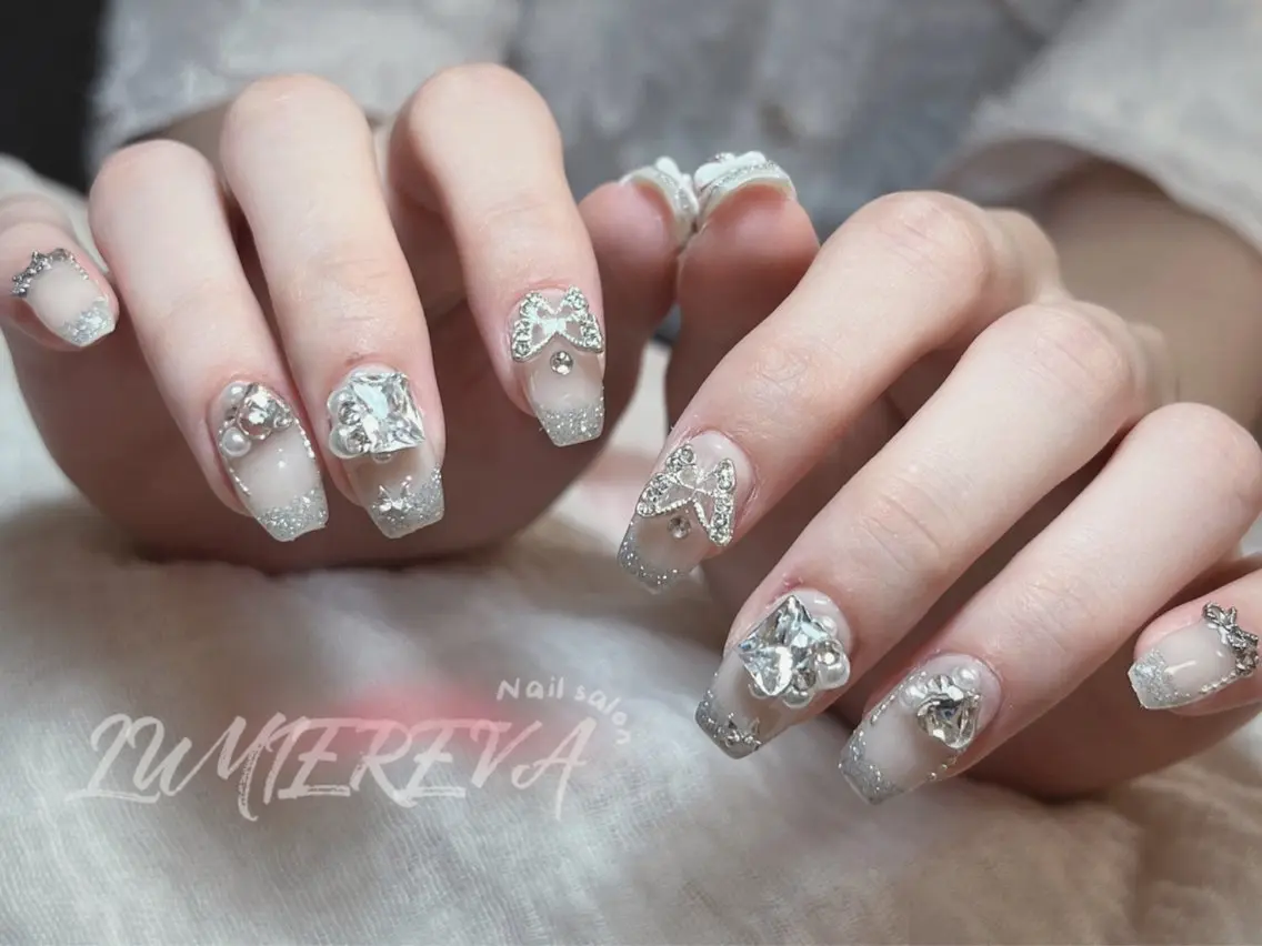 ネイル フラワーネイル フレンチネイル キラキラネイル 韓国ネイル マグネットネイル ハンドネイル Lumiereva nail salonのネイルデザイン