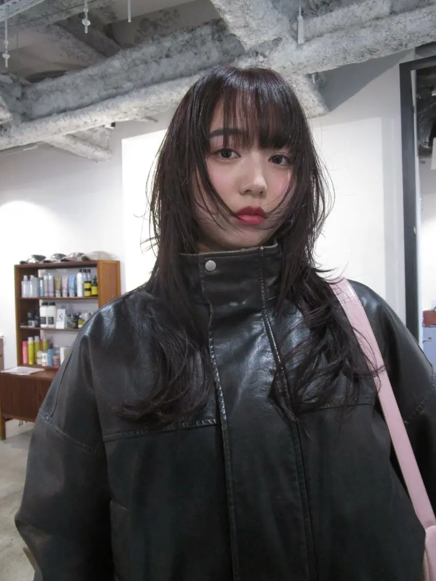ロング カラー レッドカラー レイヤーカット 小顔カット カット ヘアカラー トリートメント yu maのヘアスタイル