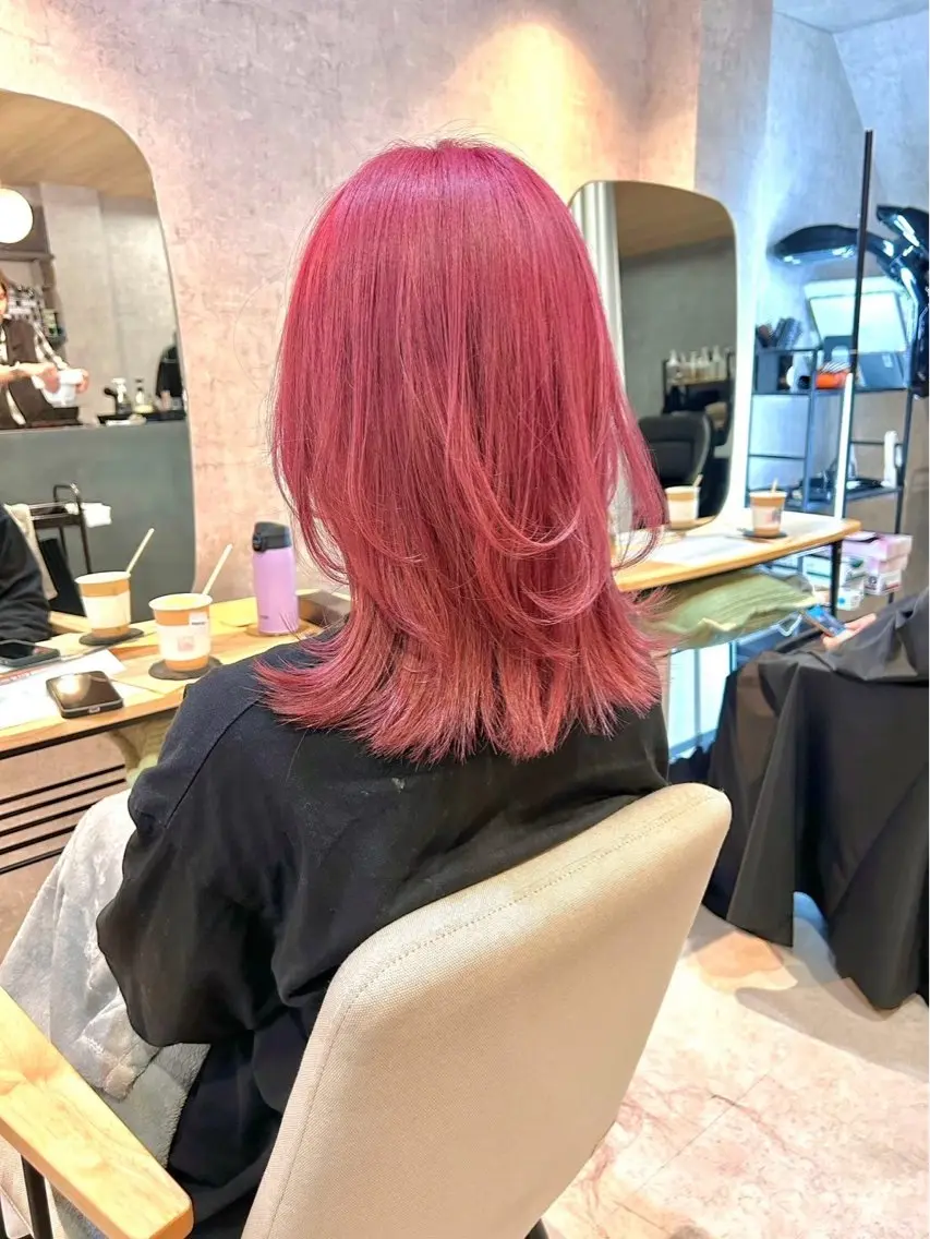 カラー HAILEY HONAMIのヘアスタイル