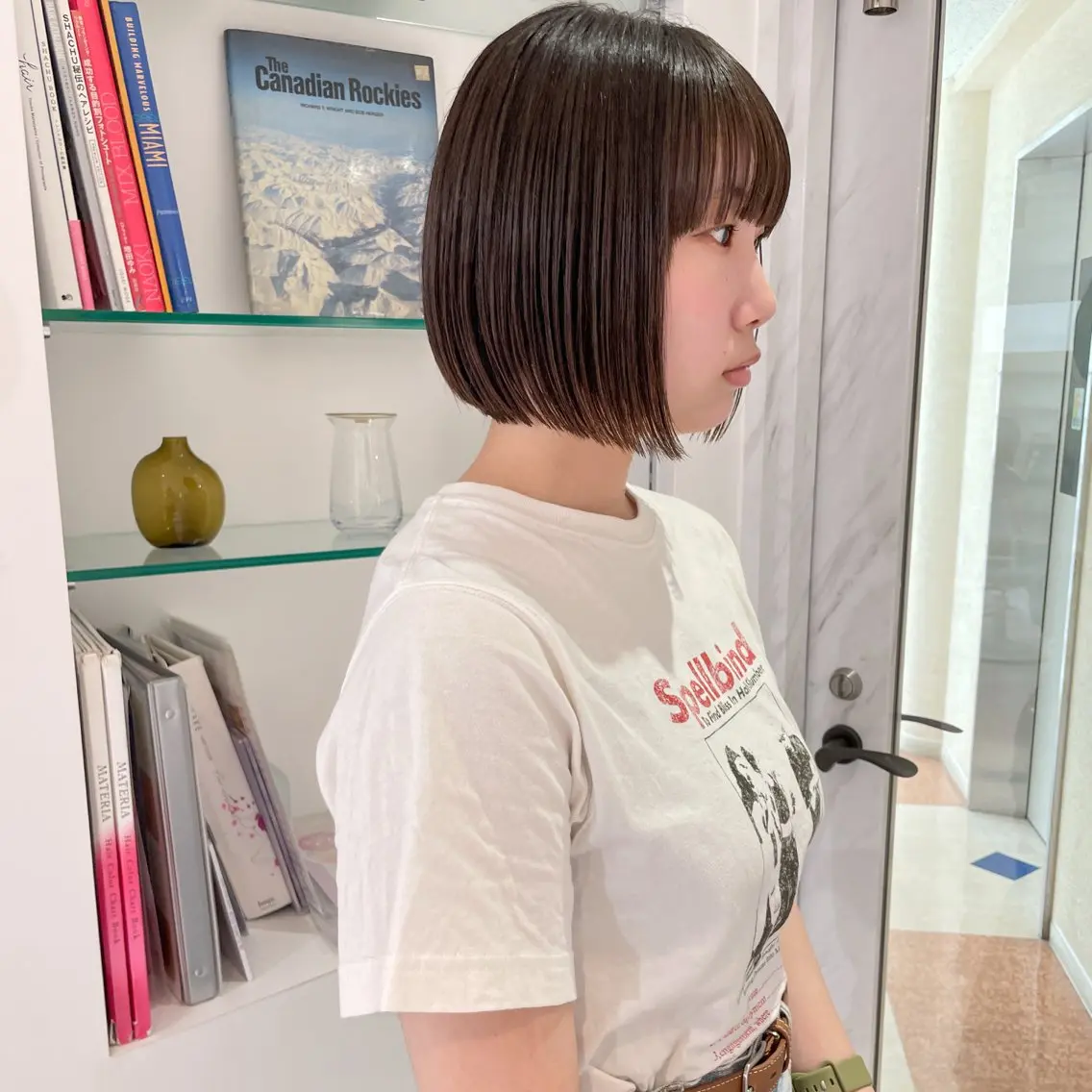 ミディアム ボブ ワイドバング カット 縮毛矯正 似合わせヘア🤍 面田法子のヘアスタイル