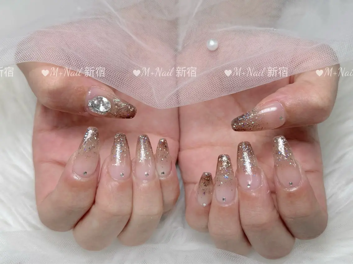 ロング ハンドネイル M+Nail 新宿のネイルデザイン