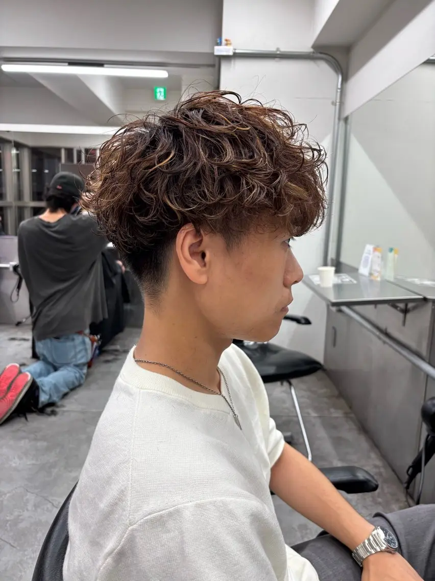 パーマ メンズ カット ヘアカラー パーマ メンズ特化✨️ 韓国風パーマ🔥一八のヘアスタイル