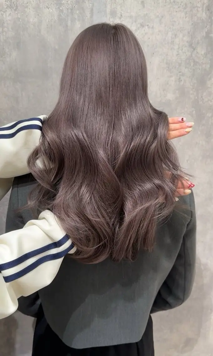 カラー 鴨井 凛仁のヘアスタイル