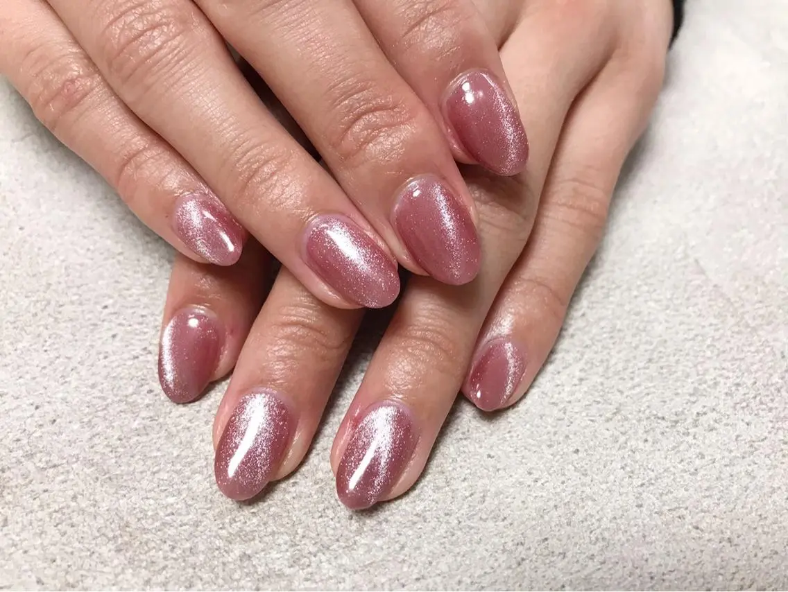 ネイル キラキラネイル マグネットネイル 春ネイル ハンドネイル mogunail &blowのネイルデザイン