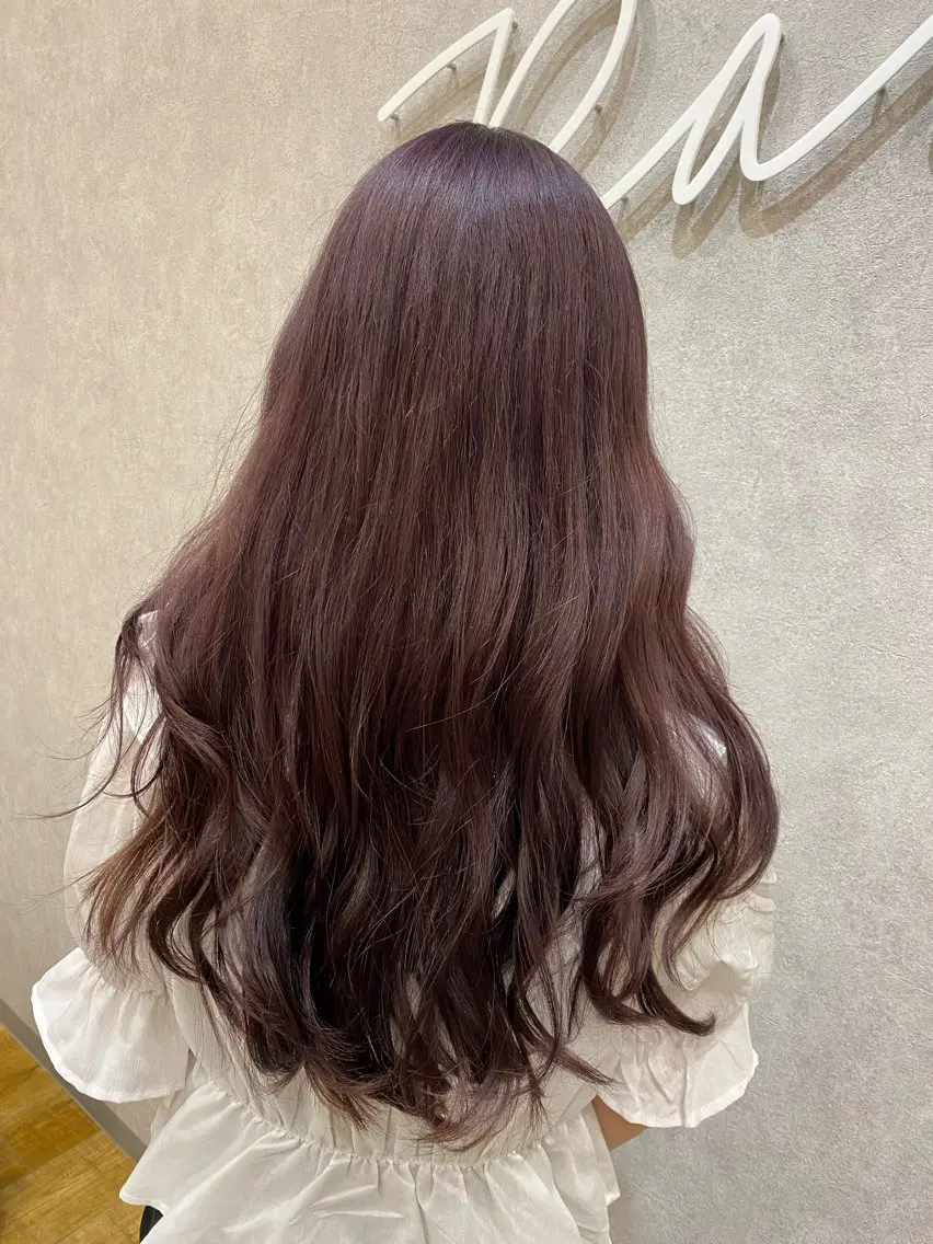 ロング ピンクラベンダー レイヤーカット・透明 感カラー✨️春山栞菜のヘアスタイル