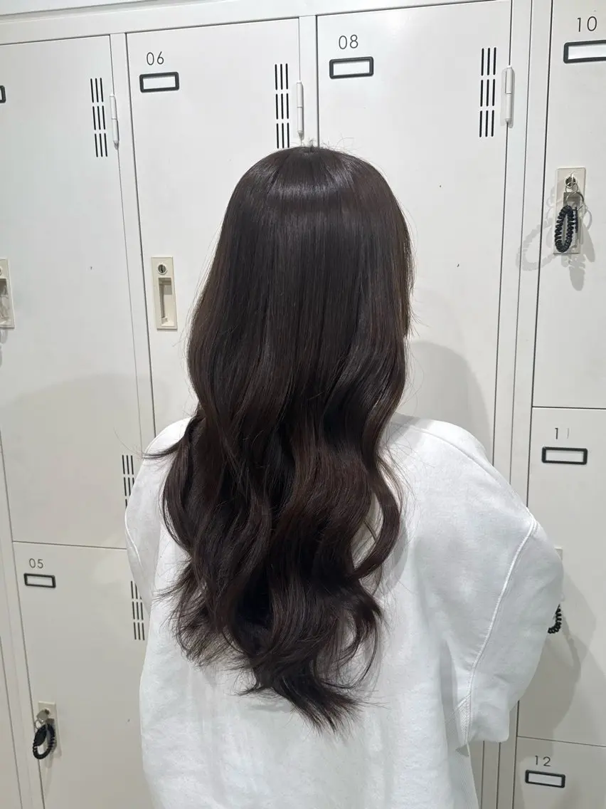 ロング カラー ヘアカラー 透明感ハイトーン 🪽☾mizukiのヘアスタイル