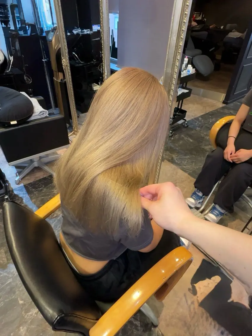 ロング カラー ベージュカラー ブリーチ カット ヘアカラー 店長 ハイトーン× 髪質改善/舘野 涼太のヘアスタイル