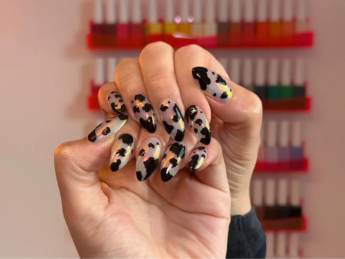 ネイル オーロラネイル チークネイル フットネイル フレンチネイル ジェルネイル ハンドネイル ハンドケア NEW NAIL💞 yuki🔥のネイルデザイン