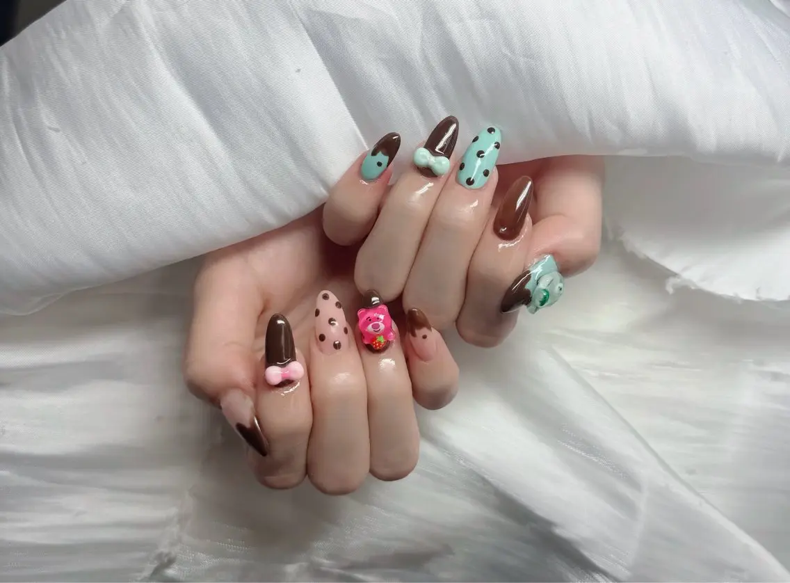ネイル ジェルネイル 韓国ネイル マグネットネイル ネイルチップ 冬ネイル Lenie Nail Salonのネイルデザイン