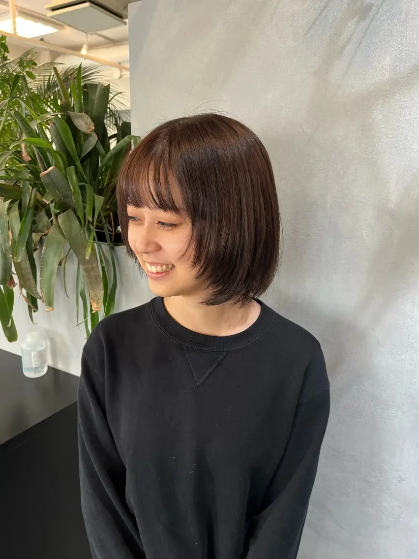 ミディアム 顔まわりレイヤー レイヤーカット 井手 咲乃のヘアスタイル