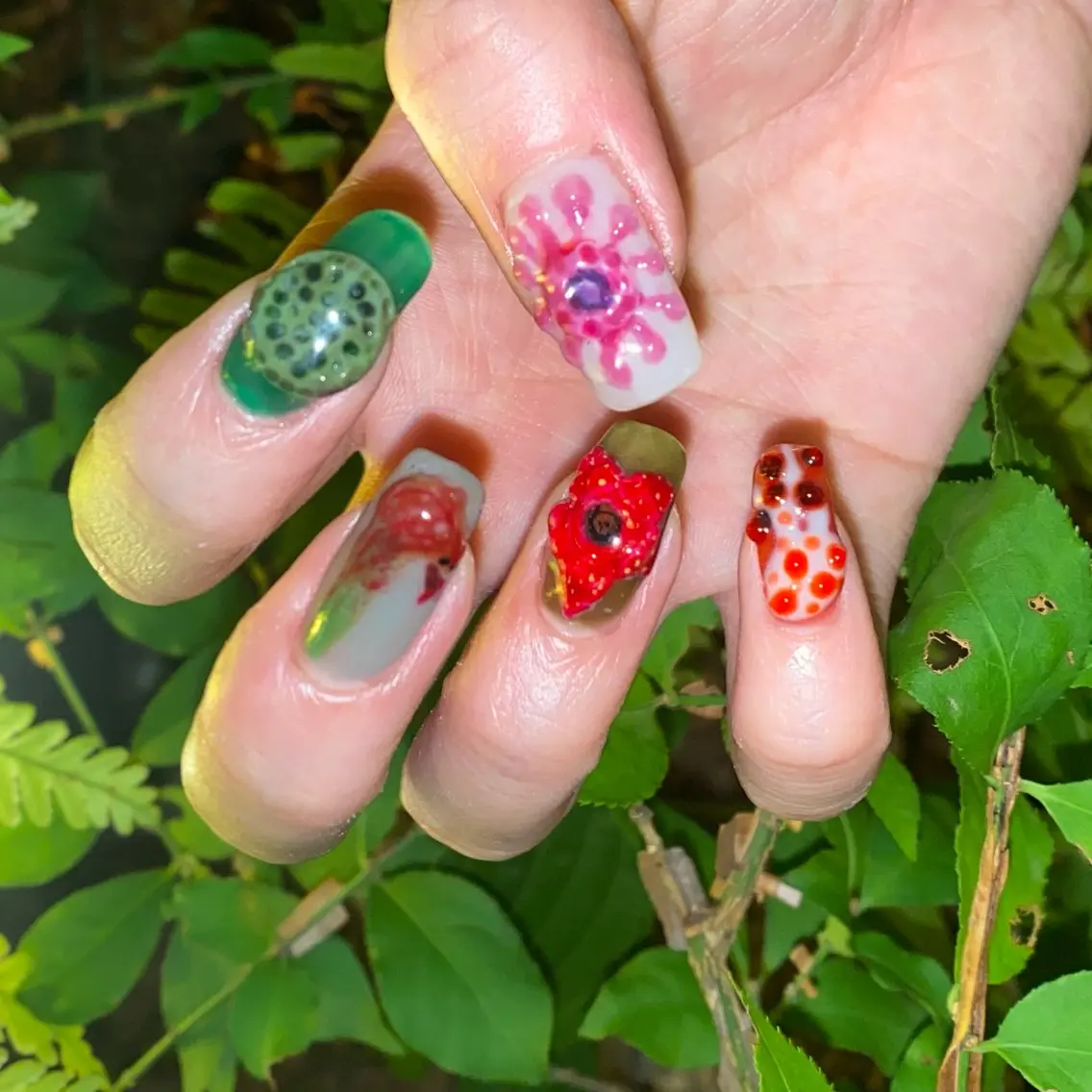 ネイル ハンドネイル フットネイル nano/きもかわ nail🐬🫧のネイルデザイン