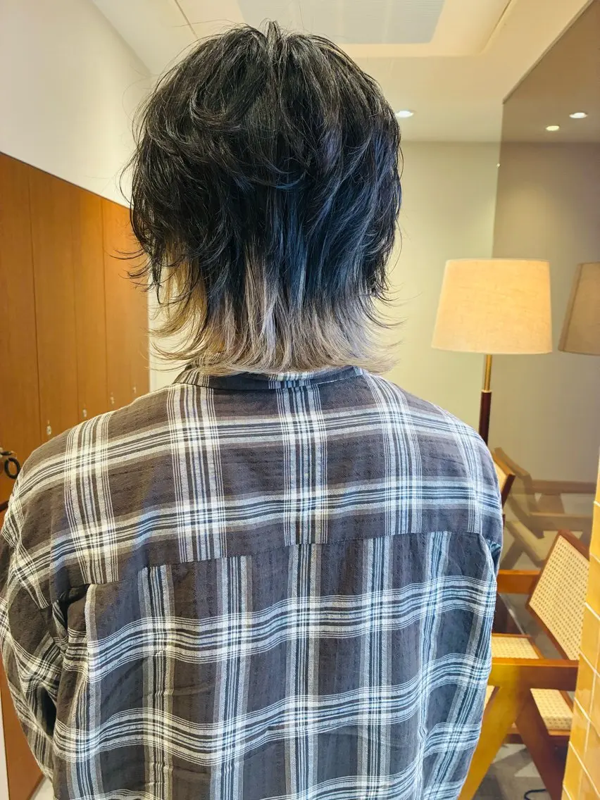 メンズ メンズブリーチ メンズインナーカラー メンズウルフカット ウルフカット 松野 有美香のヘアスタイル