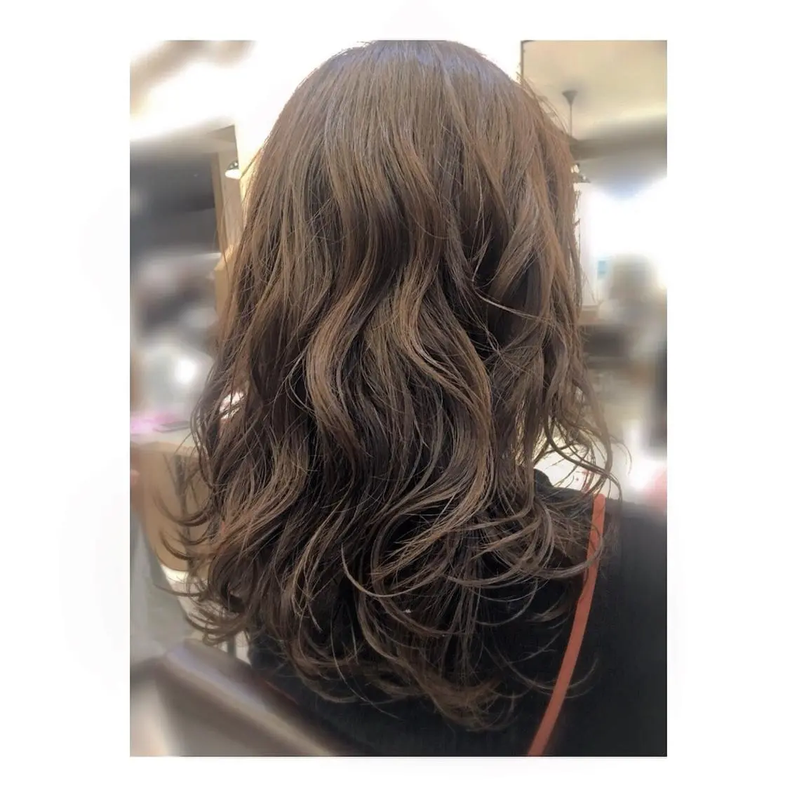 カラー 土屋 ゆうこのヘアスタイル