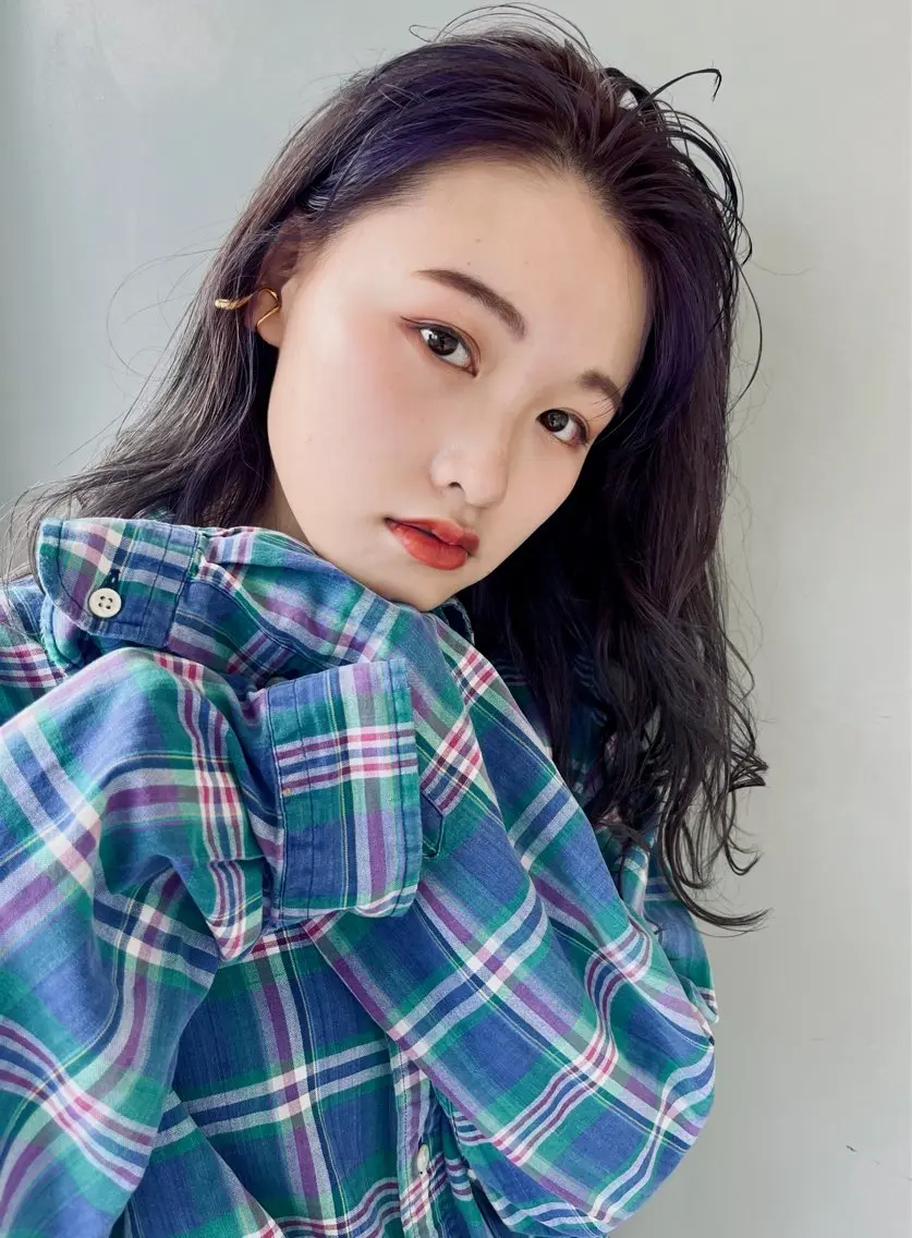 セミロング カラー ブリーチ ハイトーンカラー 顔周りカット cana 札幌レイヤースタイルのヘアスタイル