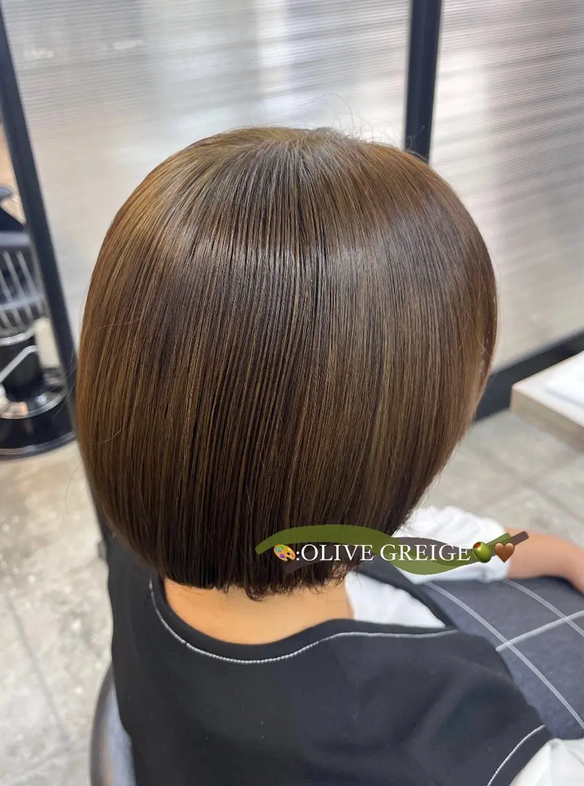 ショート カラー グレージュ 🪄くすみカラー❇️ 名塚比奈乃🪄のヘアスタイル