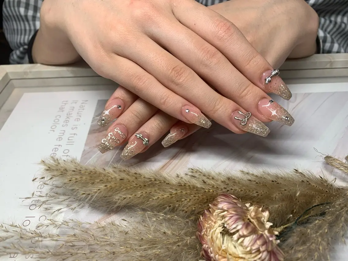 ネイル akina nailsのネイルデザイン