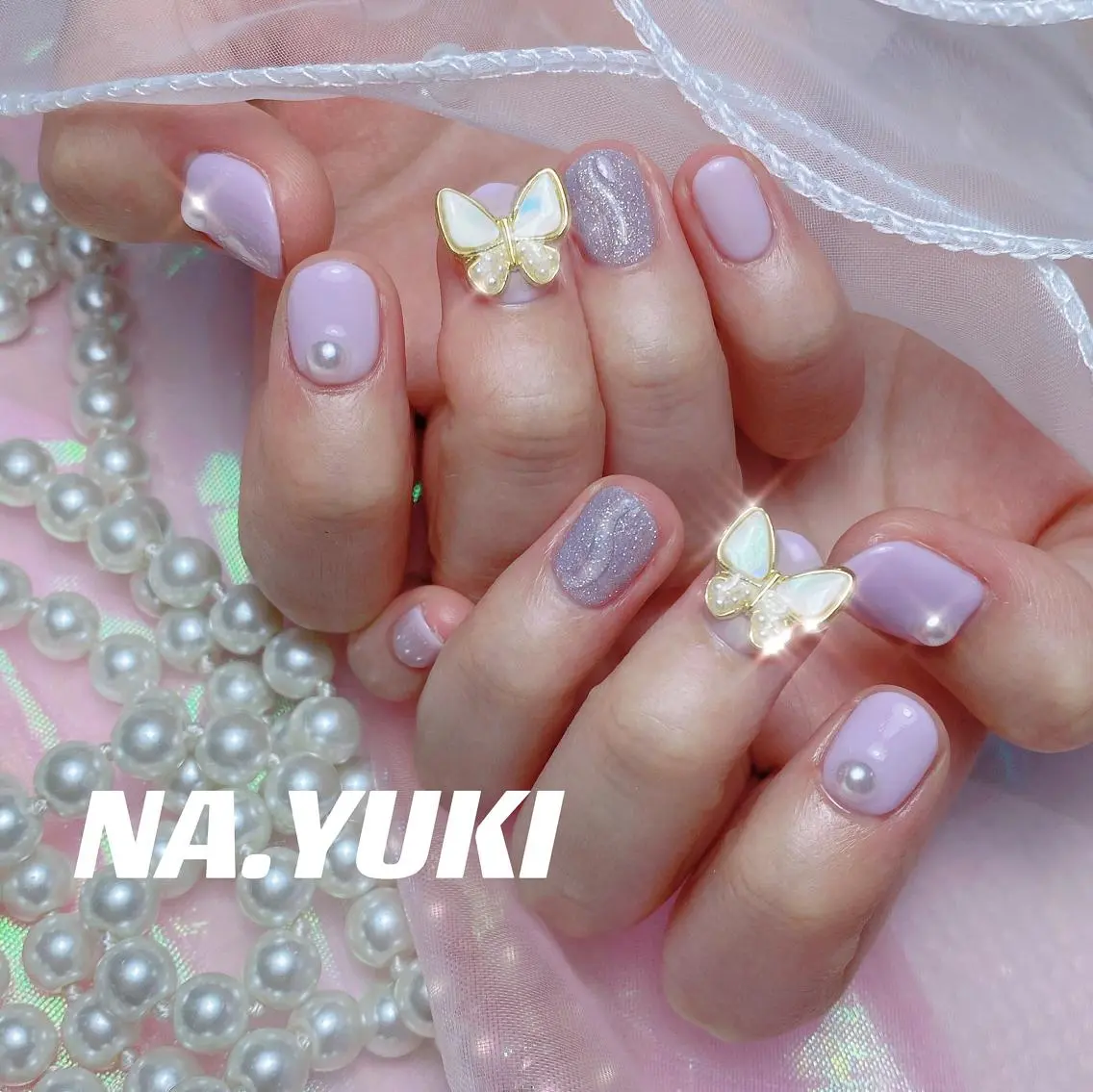 ネイル 🦋 Queenieのネイルデザイン