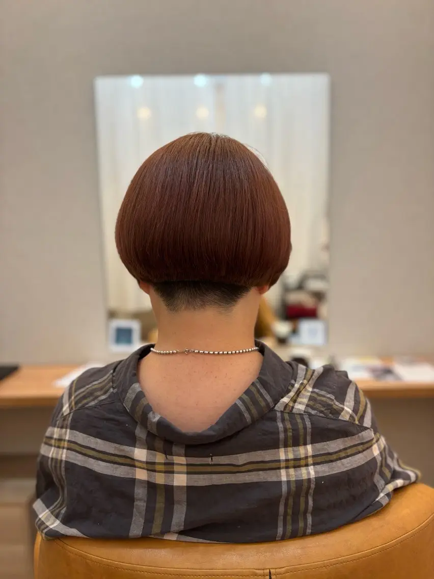 ショート カット ヘアカラー トリートメント モモ /フェイスレイヤーのヘアスタイル