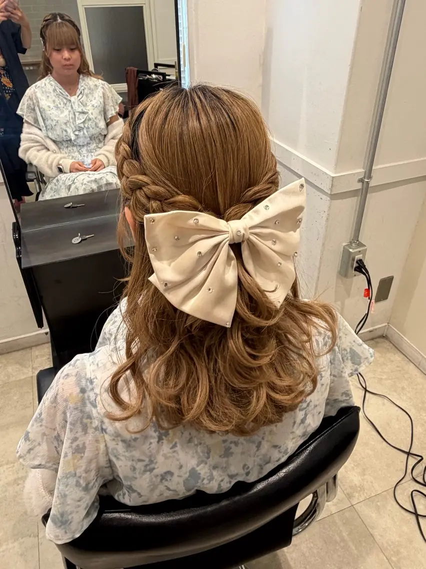 セミロング カラー ヘアアレンジ ヘアセット 🌈透け感カラー RINA🌈のヘアスタイル