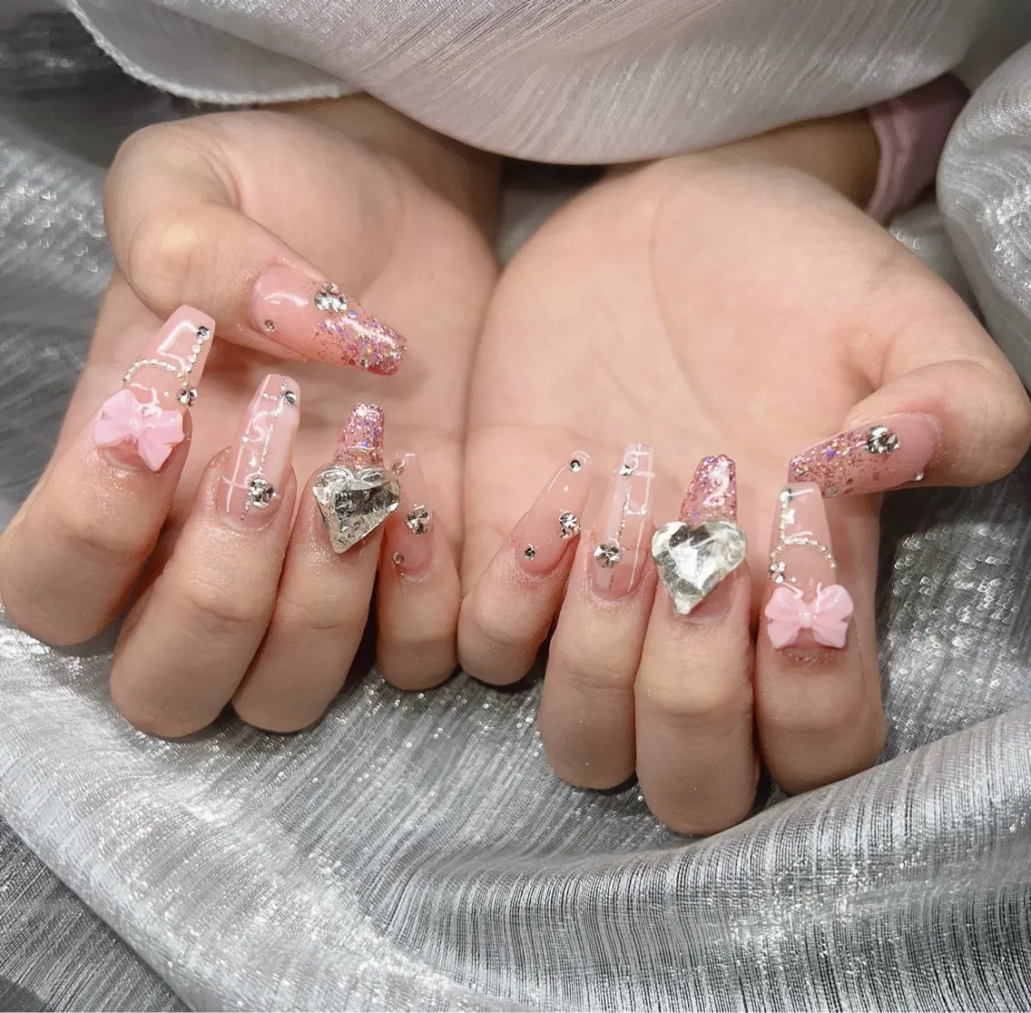 ネイル ハンドネイル Lee Nailsのネイルデザイン