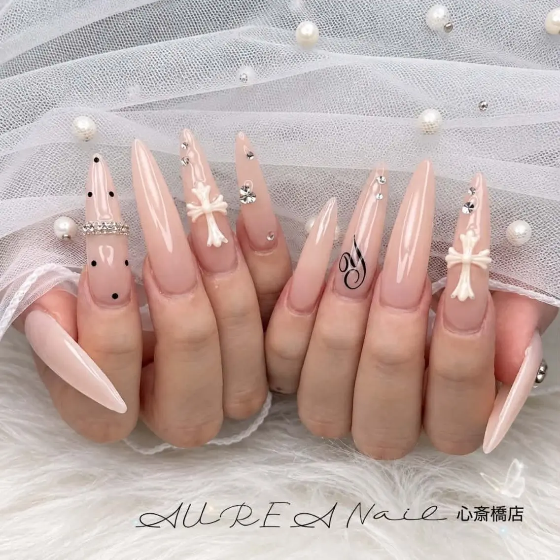 ネイル 長さ出し ハート キラキラネイル 韓国ネイル ロングネイル ハンドネイル ハンドケア Mina Aurea Nailのネイルデザイン