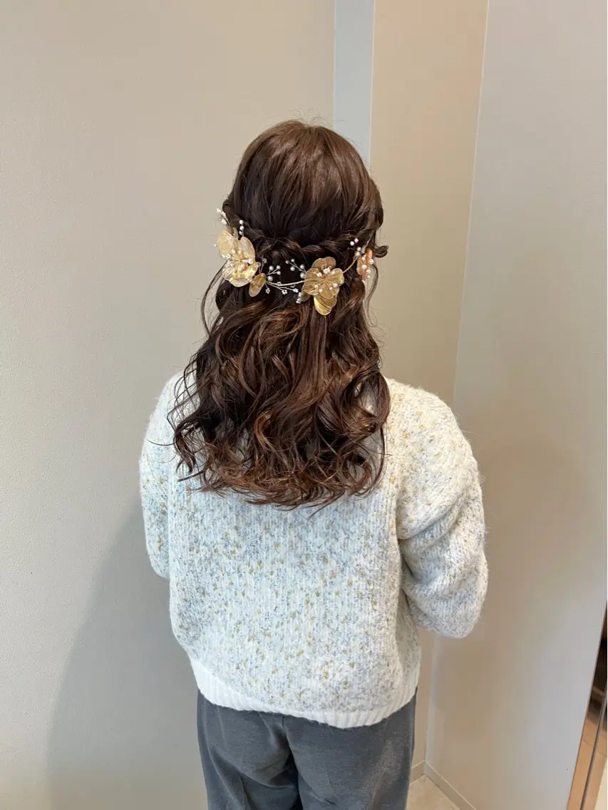 ロング ヘアアレンジ ハーフアップ THINK SHOP sakiのヘアスタイル