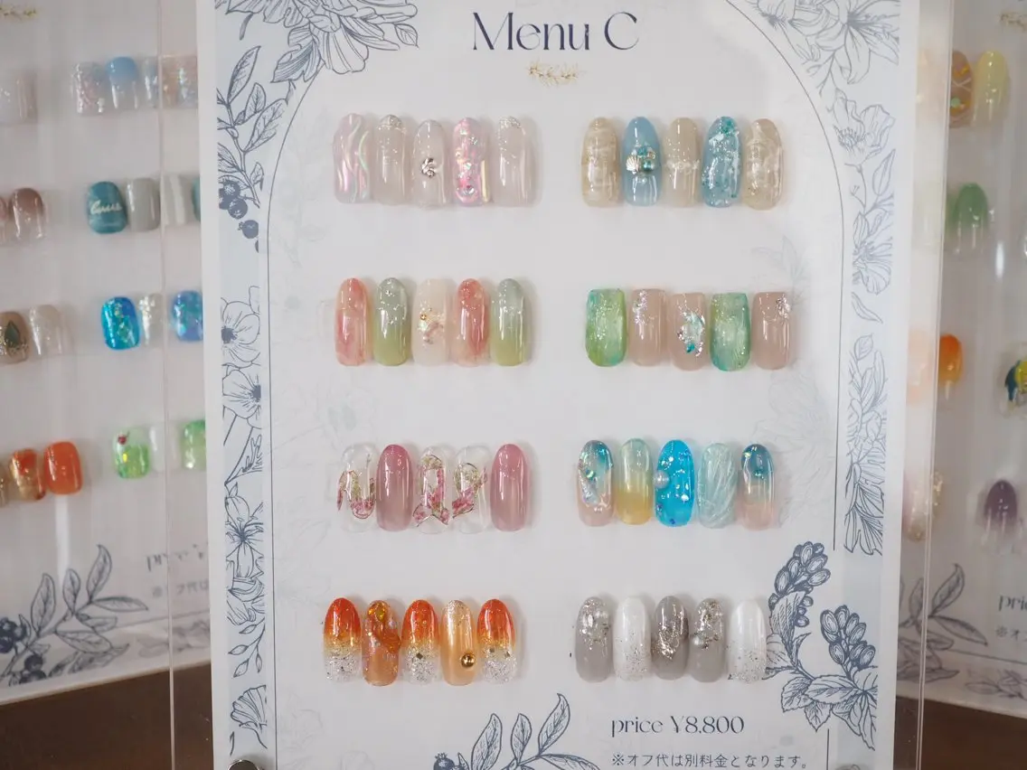 ネイル ハンドネイル glaNje aoiのネイルデザイン