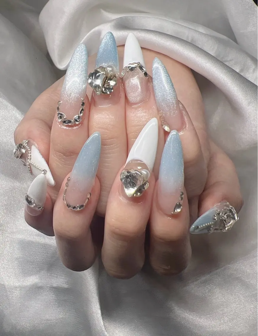 ネイル 長さ出し グラデーション 卒業式 キラキラネイル マグネットネイル ハンドネイル Lee Nailsのネイルデザイン