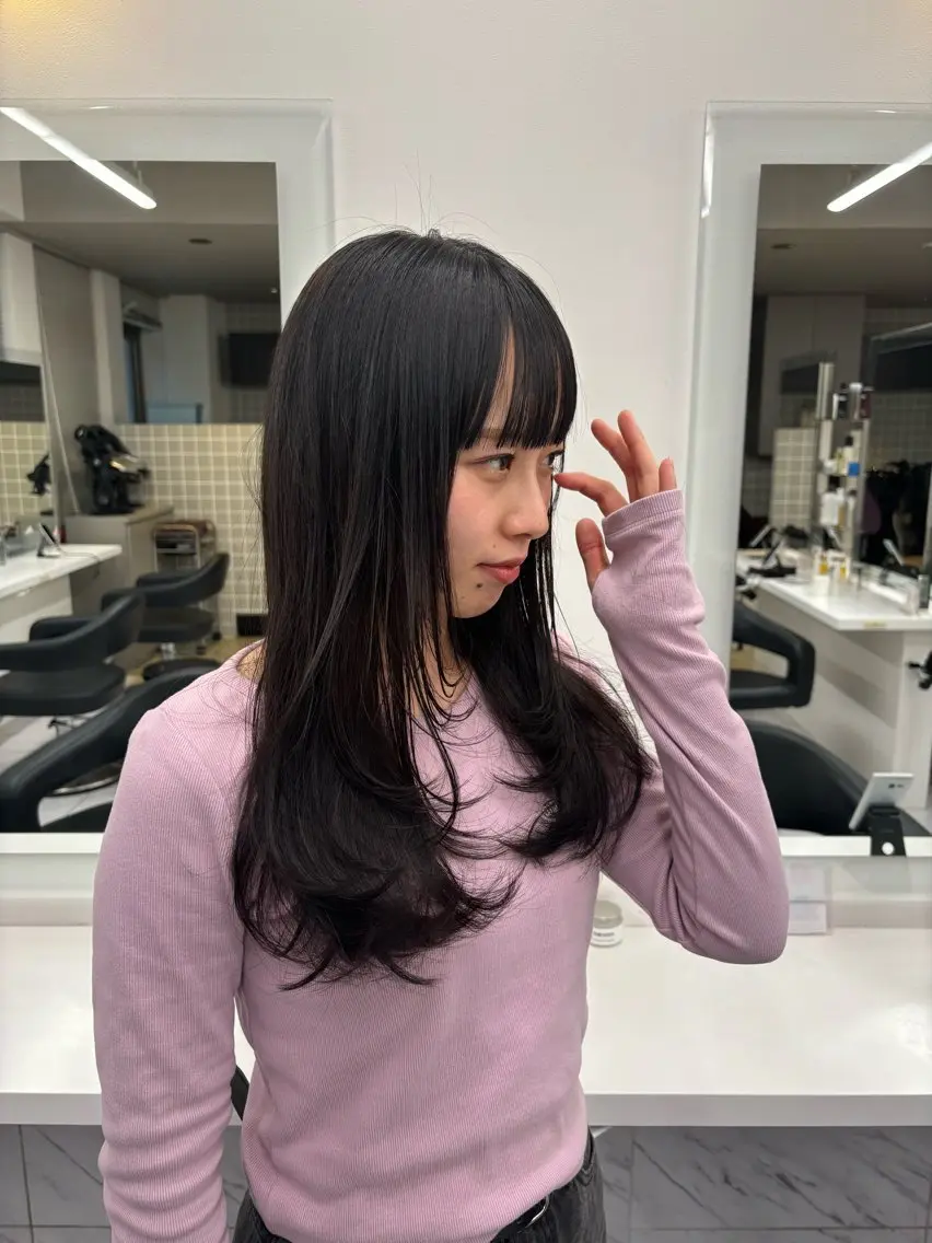 ロング カラー 抜け感レイヤー︴ ニュアンスカラーのヘアスタイル
