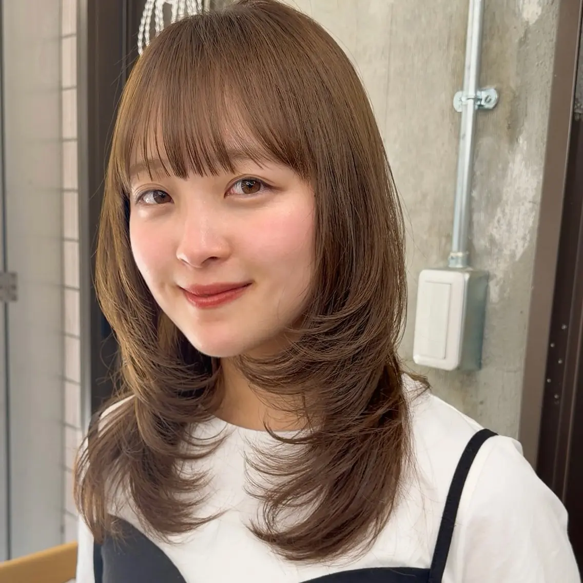 ミディアム レイヤーカット 小顔カット カット ヘアカラー ベージュ/透明感/ レイヤー/あやか💕のヘアスタイル
