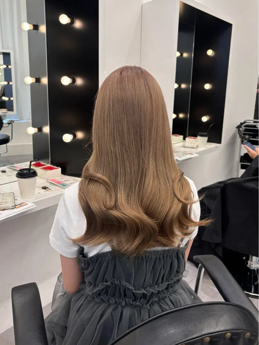 ロング カラー まいか/ カラーモデル様大募集のヘアスタイル