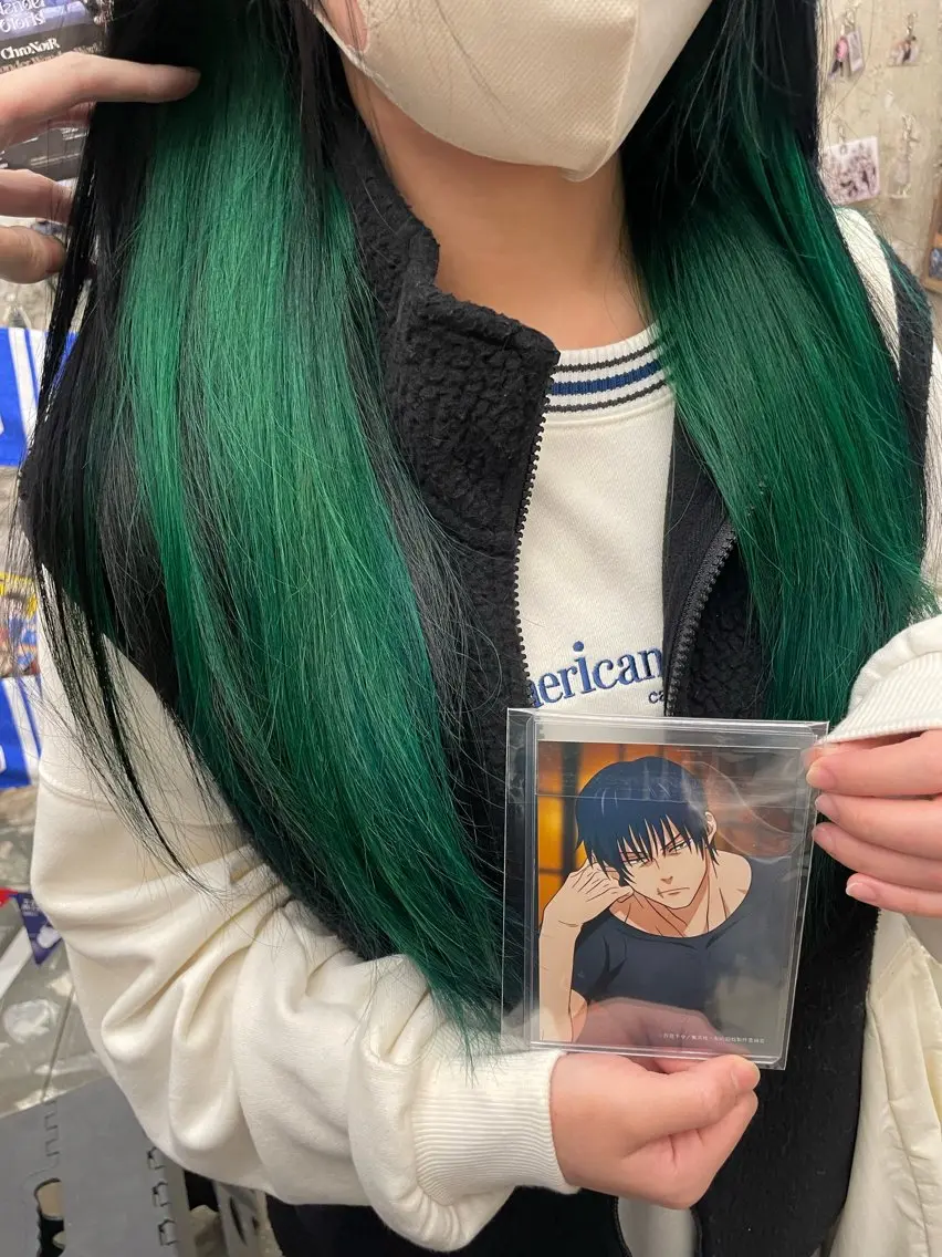 ロング カラー ヘアカラー インナーカラー 推し ブリーチ  髪質改善のヘアスタイル